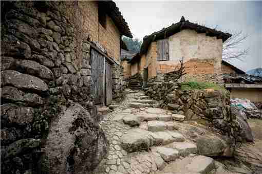 古老的山村土屋建筑